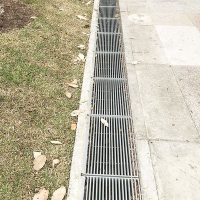 Patenteada Estrada Plastic Trench chuva esgoto comercial aço grades de drenagem de tempestade placa de cobertura