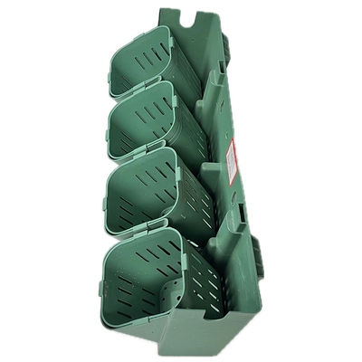 Colocação de vasos de plástico para verduras verticais em jardins 40 vasos por metro quadrado