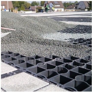 330*330*50MM Pavimentadores de relva porosa de HDPE Grades de relva de plástico para estacionamento de entrada